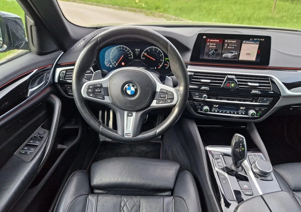 BMW Seria 5 cena 142900 przebieg: 125000, rok produkcji 2019 z Kcynia małe 596